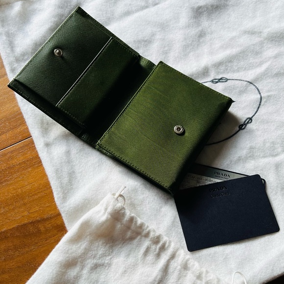 Authentic Prada small trifold women’s wallet in Army - Picture 2 of 5